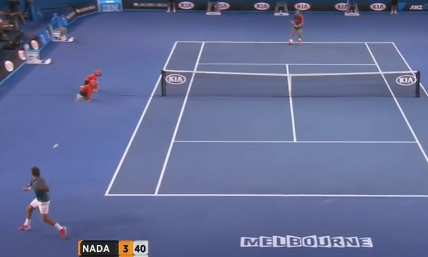 Federer at contact on the ad court