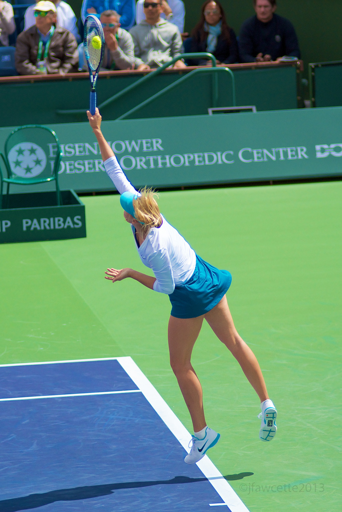 Sharapova-serve-contact-posterior-view.jpg